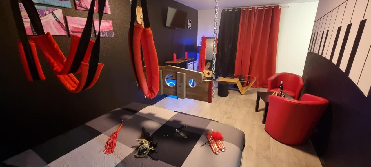 Apartamento Le Coin Des Desirs Bdsm Estrasburgo Exterior foto